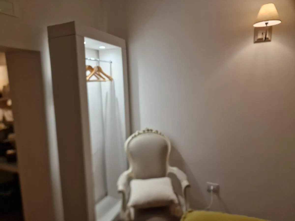Case Di Paola Via Melo Appartamenti Bari